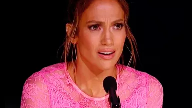 Borzalom! Újra divatba jött a világ legszörnyűbb nadrágja