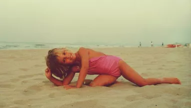 Érte rajong ma az ország! Felismered ezt a cuki kiscsajt?