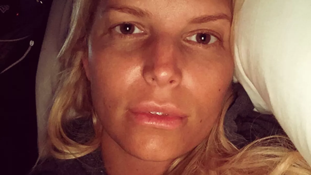 Smink nélküli képén senki nem ismeri fel a világsztárt! - Fotók