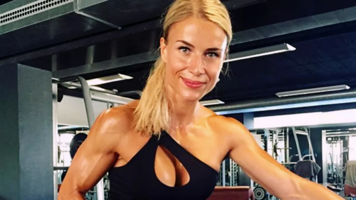 Instagramja miatt hívta be a főnöke Koleszár Adrit! Kirúgják a magyar lányt?