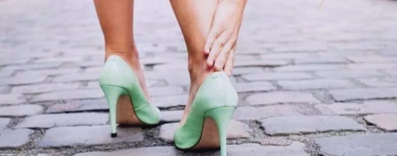 Gusztustalan! Ez a meztelencipő 2019 új trendje! De ki veszi fel?