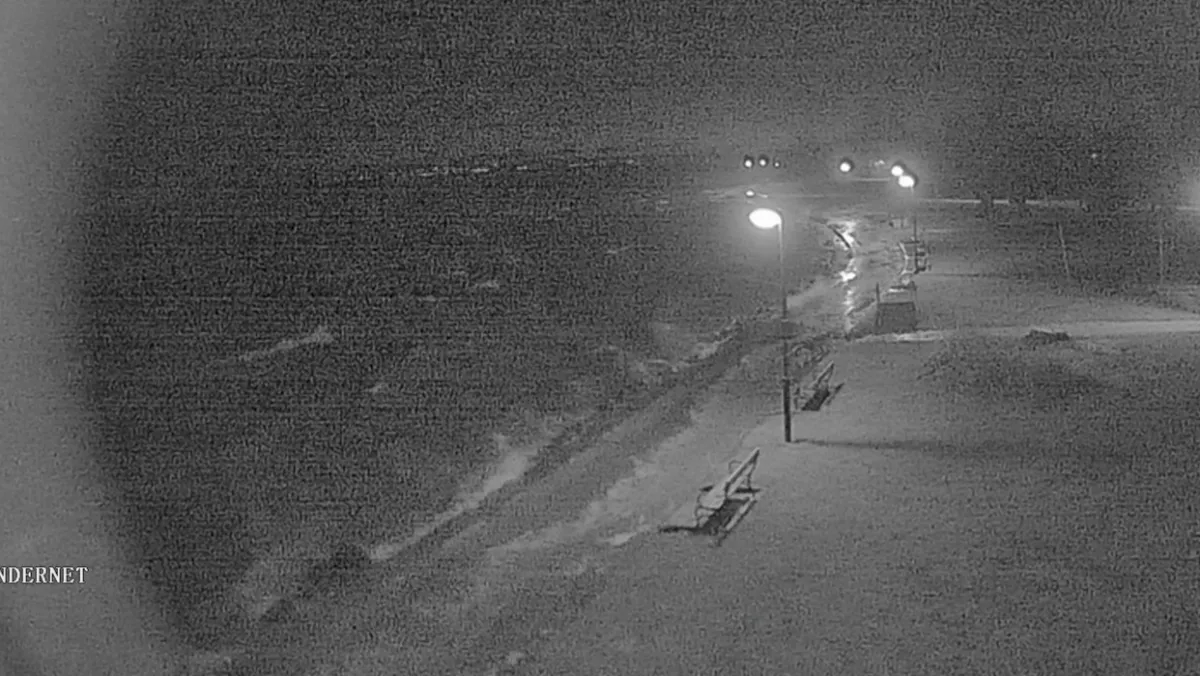 Vízszintes havazással csapott le a tél Balatonmáriafürdőre – videó