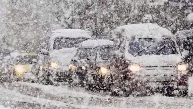 Kaotikus a helyzet: megbénult az autópálya! Senki ne induljon útnak 