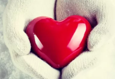 Munkakapcsolatból szerelem: összejött a magyar színésznő és énekes! - Videó