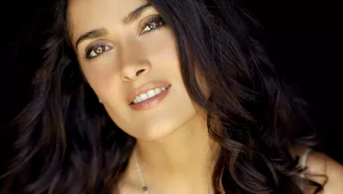 Büszkén osztotta meg: Salma Hayek őszül - Fotó