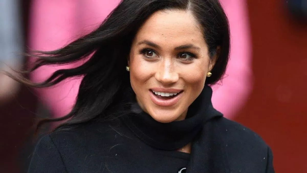 Titokban vették fel: Meghan Markle babája így rugdos! - videó