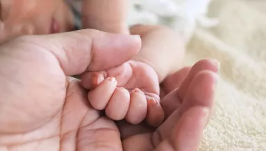 Hihetetlen hír érkezett! Másfél év alatt másodszor lett apa a népszerű színész! - Fotók