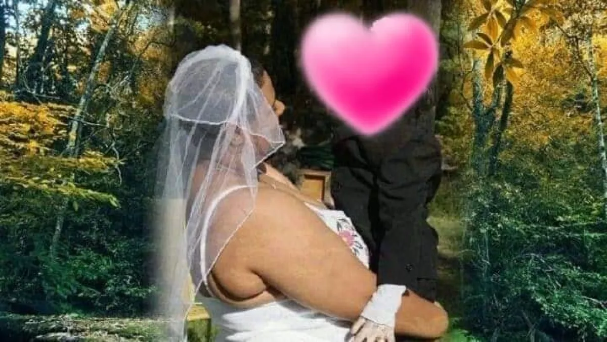 Döbbenet! Hozzáment egy zombi babához a 21 éves lány! - Fotók