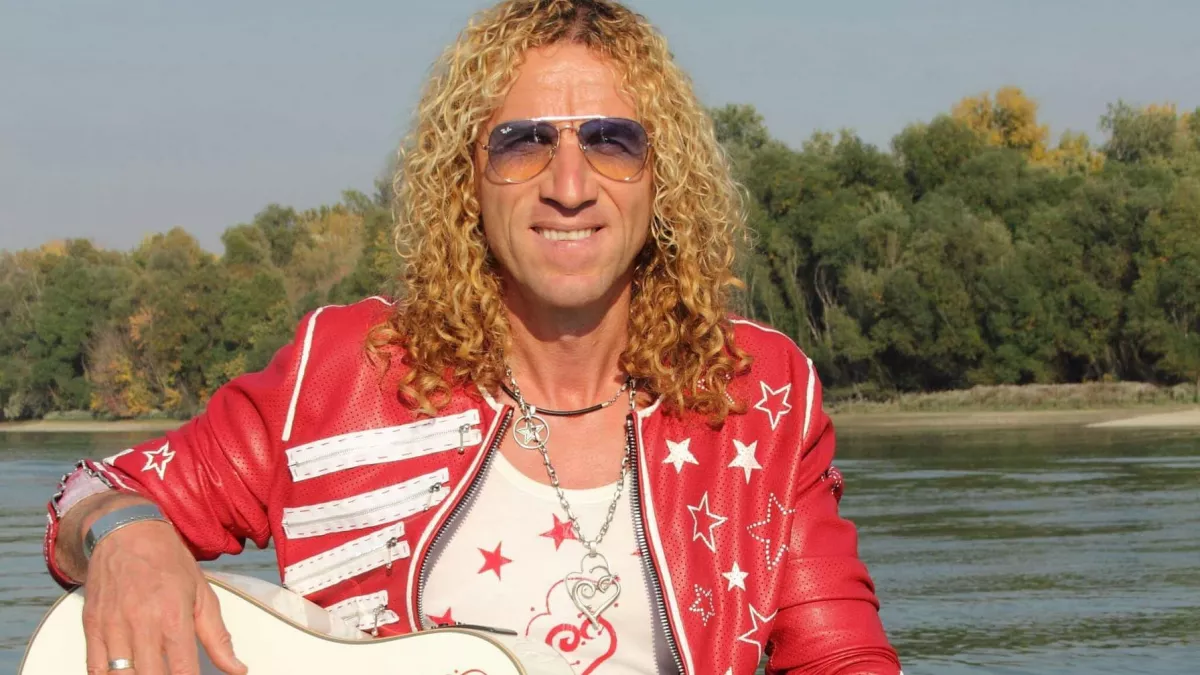 Bréking! 35 év után levágatta a haját Balázs Pali! - Fotó