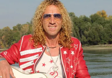 Bréking! 35 év után levágatta a haját Balázs Pali! - Fotó