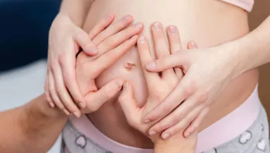 Jön a baba - jelentette be a magyar válogatott focista és szépségkirálynő kedvese!