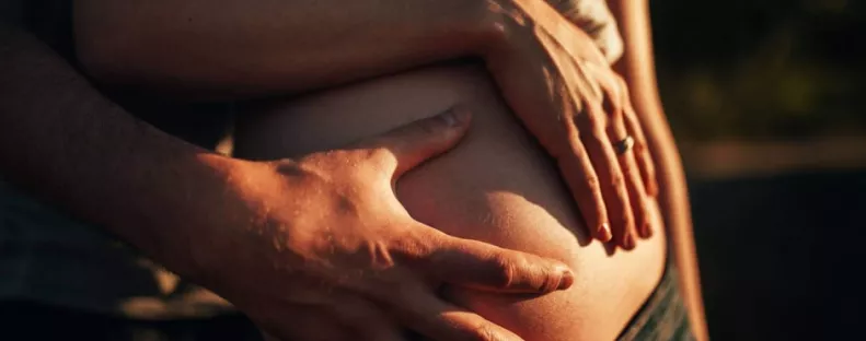 Nagy bejelentés! Ismét anya lesz a magyar nyuszilány! TV2-sztár az apuka! - Fotók