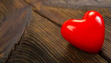 Kilenc év után szakított vőlegényével a magyar énekesnő!