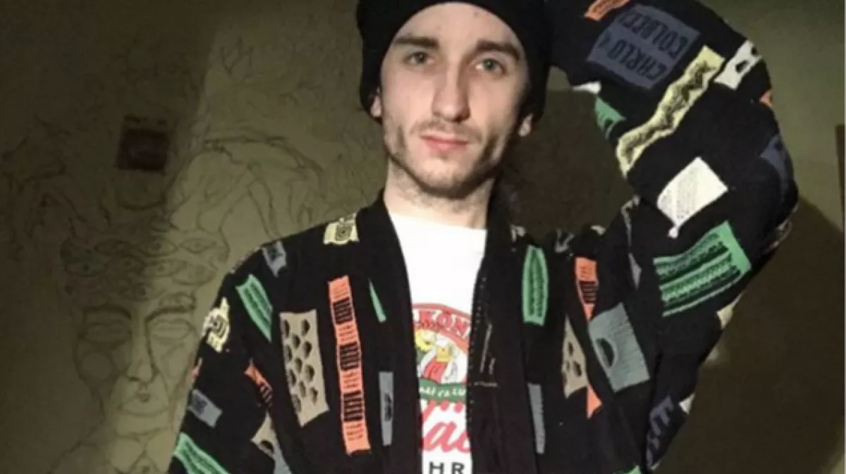 "Telibe alázom a Zarát" - Magyar srác webshopján pusztul az ország!