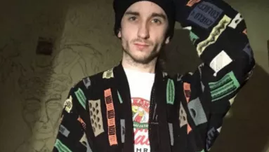 "Telibe alázom a Zarát" - Magyar srác webshopján pusztul az ország!