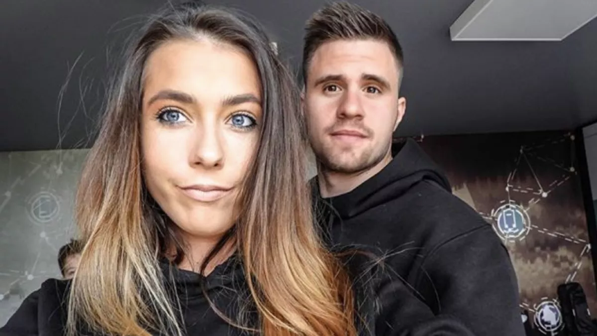 Ruha nélküli képet posztolt Rubint Rella! Vőlegénye nem hagyta szó nélkül...