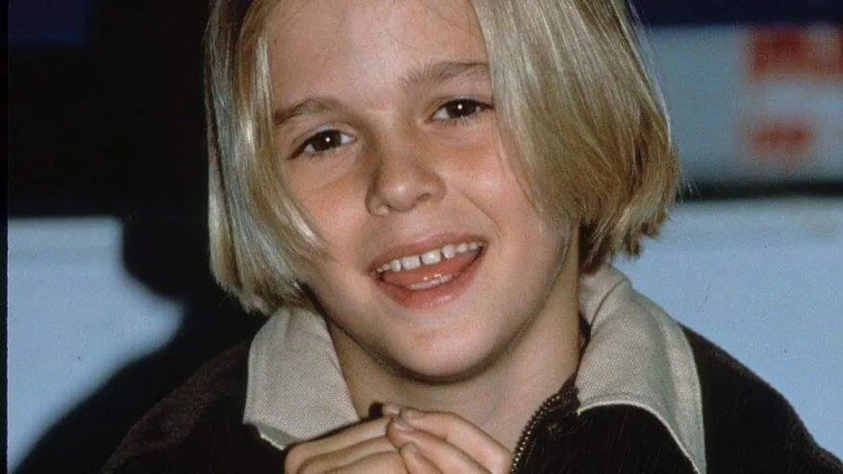 Egy szörnyeteg lett az egykori gyereksztárból! Leesik az állad, hogy néz ki - Fotók