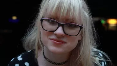 Két hónap után élve került elő, majd újra eltűnt a vak színésznő