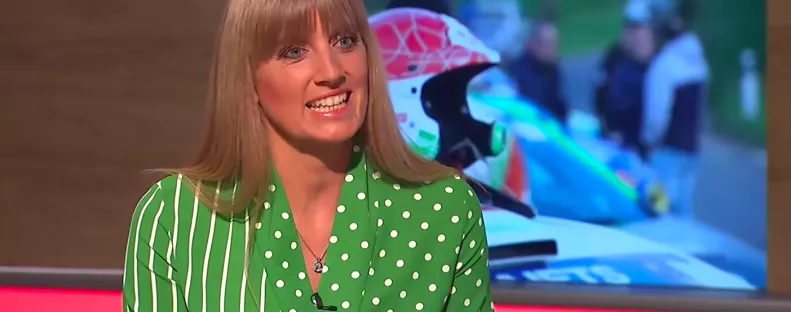 Kínos percek! Élő adásban próbálta elcsábítani a családos sportolót a Sport TV műsorvezetője - Videó