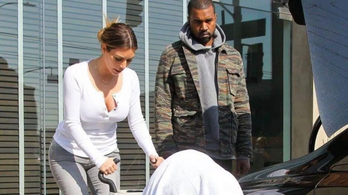 Kardashianék fürdőszobáján pusztult tegnap a világ, ma jött a hír, költöznek! Ide - Fotók