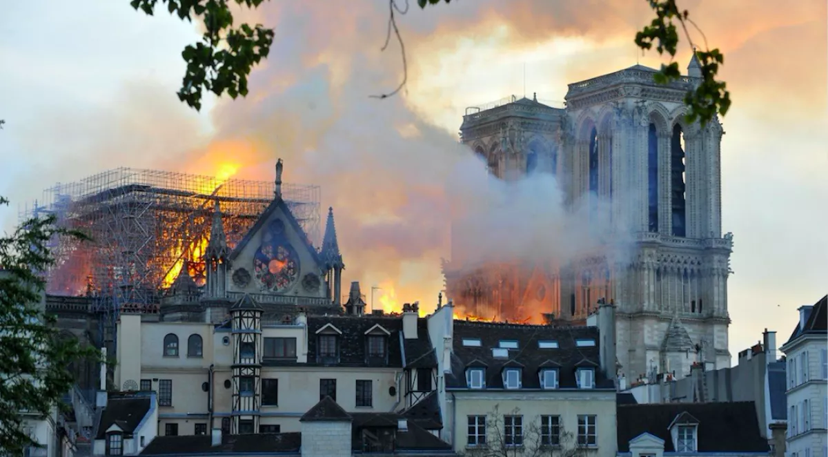 Friss! Kiderült, mi okozhatta a Notre Dame-i tűzvészt!