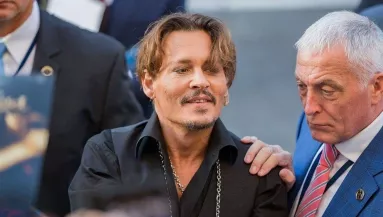 Nincs remény! Johnny Depp feleségül akarja venni ezt a táncoslányt! - Fotók