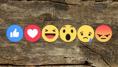 Megváltoznak a gombok a Facebook-on!