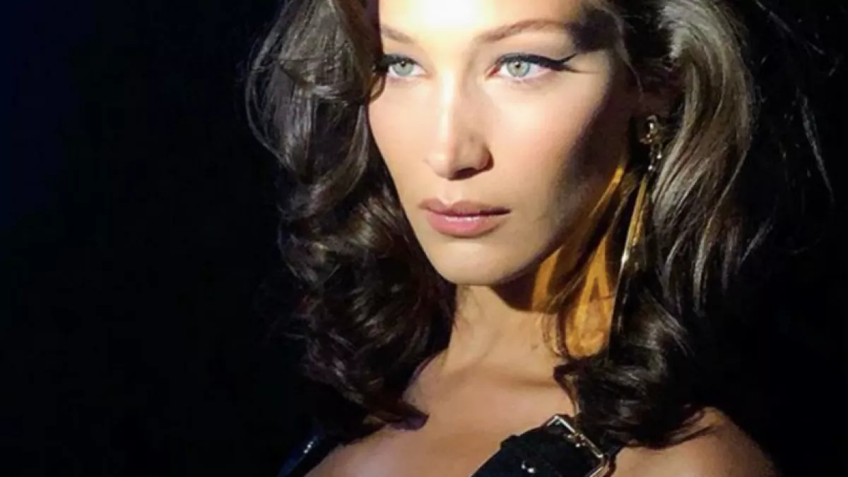 Mit szólsz? Így néz ki a 23 éves Bella Hadid retus nélkül! - Fotók
