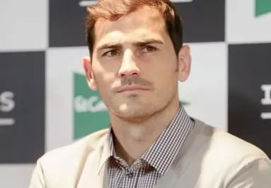 Szívrohamot kapott Iker Casillas - Fotó a kórházból