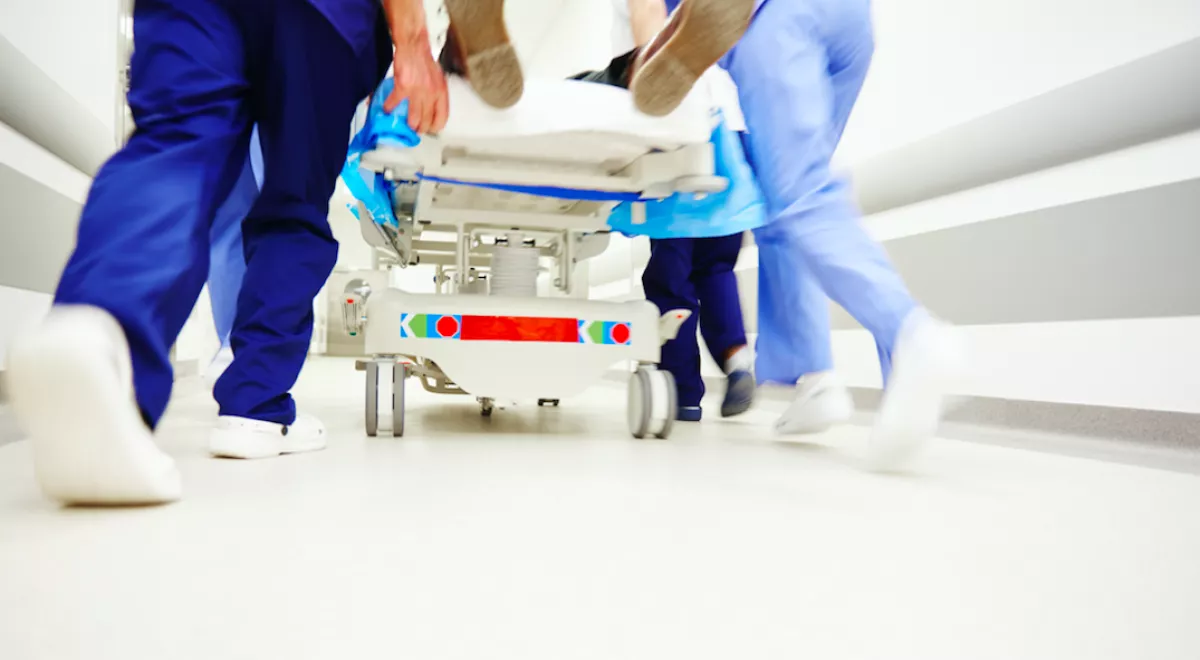 Életmentő műtéten esett át a magyar énekesnő