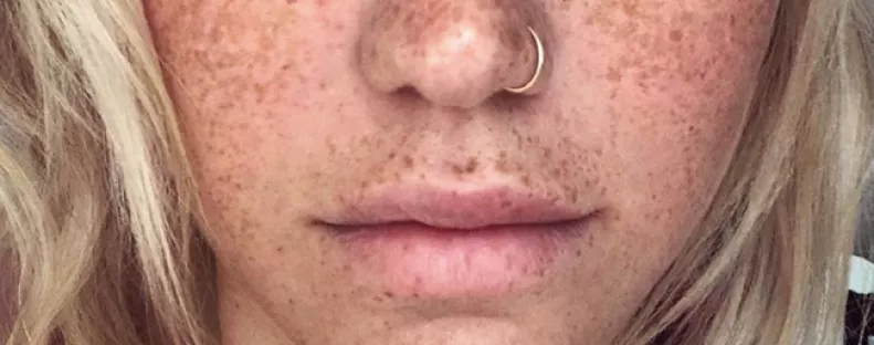 Smink nélküli képet posztolt a világsztár, senki nem ismeri fel! - Fotók