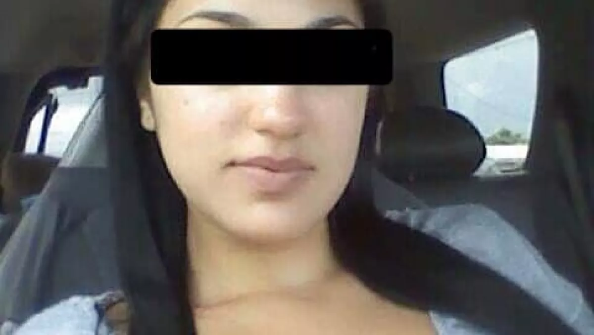 Pénteken műtötték - Belehalt a fenékplasztikába a 28 éves anyuka! - Fotók