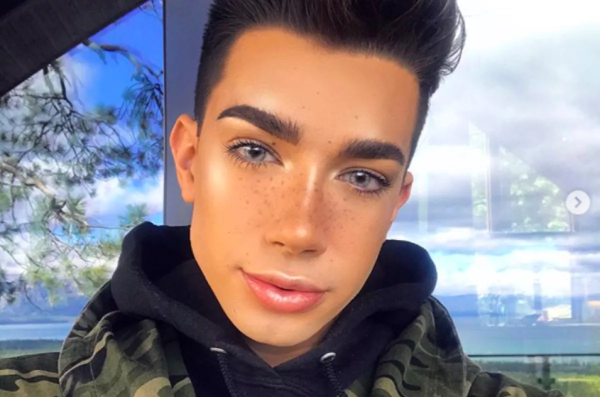 Kitálaltak róla! Eddig 3 millió feliratkozót vesztett a híres Youtube-sztár! 