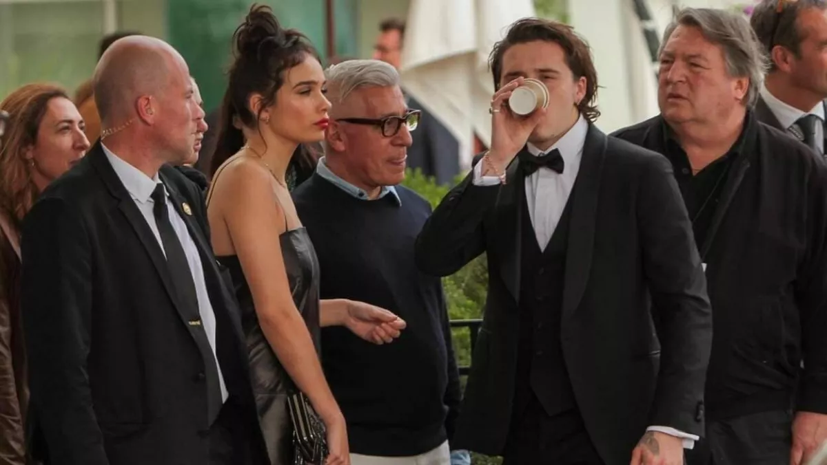 Botrány! Összeugrott Brooklyn Beckham és a szerelme! Biztonsági örök avatkoztak közbe - Fotók