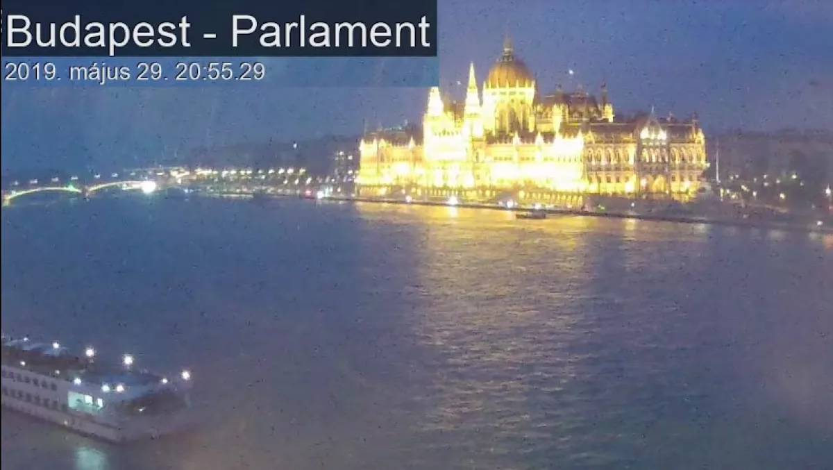 Kamera rögzítette a dunai hajótragédiát - Videó