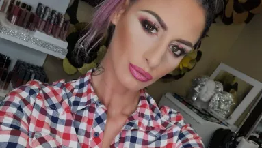 4 évesek! Szülinapi bulit szervezett a kebleinek a magyar Insta-modell! - Exkluzív képek