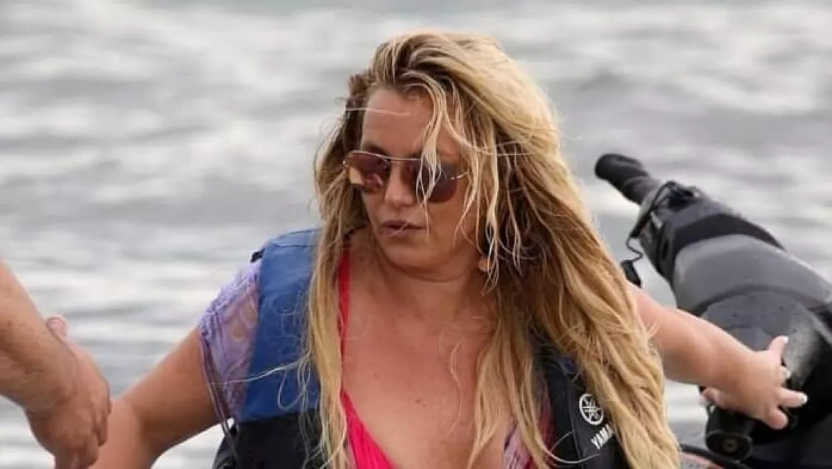 20 kiló plusz: Britney Spears is durván kiakadt a róla készült képek miatt! - Fotók