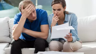 Napokon belül zárolhatják a bankszámládat! - Ezt kell tenned!