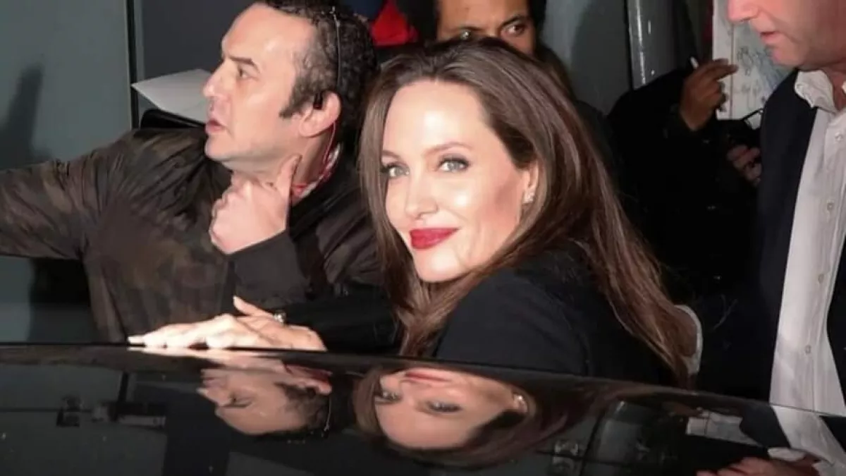 Lebuktak! A legsármosabb hollywood-i sztárral randizik Angelina Jolie! - Fotók