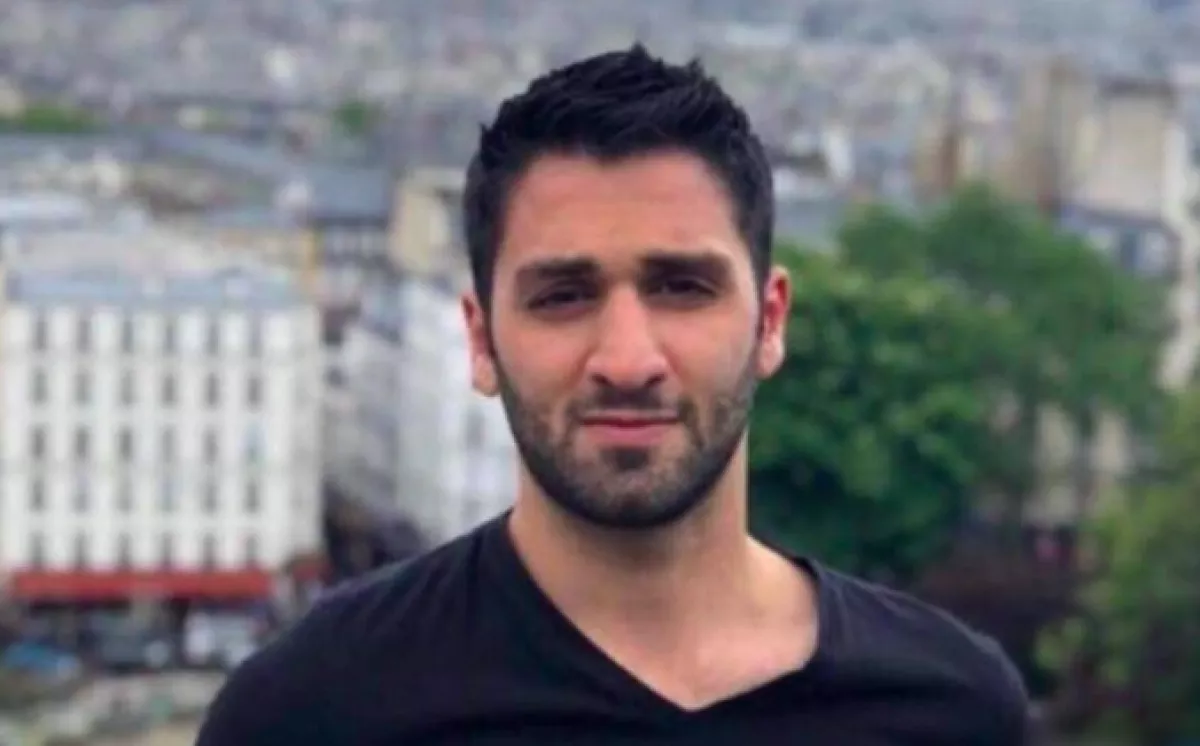 Társkeresőn ismerkedett ez a srác, most a rendőrség keresi!