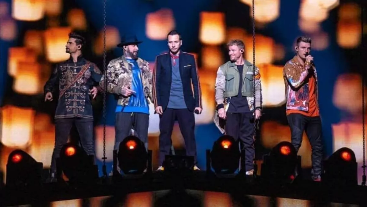 Egy egész metrókocsi énekelte a Backstreet Boys slágerét! - Videó