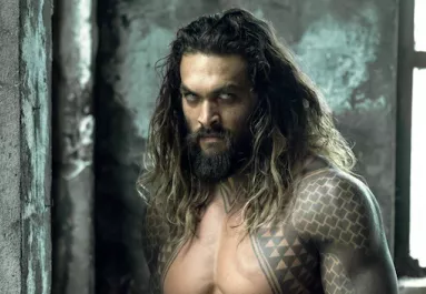 Durva kritikák érik Jason Momoa-t a teste miatt! Friss képeken a valóság