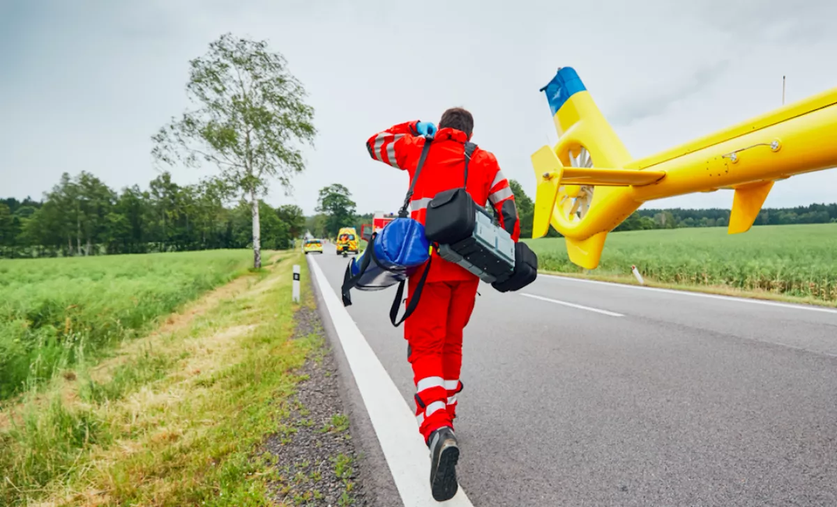 Mentőhelikoptert is riasztottak! Durva tömegbaleset a 84-es főúton!  - Fotók