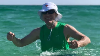 Csak megmártózott az óceánban az idős bácsi, két nap múlva halott volt