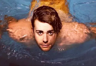 Kis hablegény! Százezrekért változott igazi sellővé ez a férfi! - Fotók