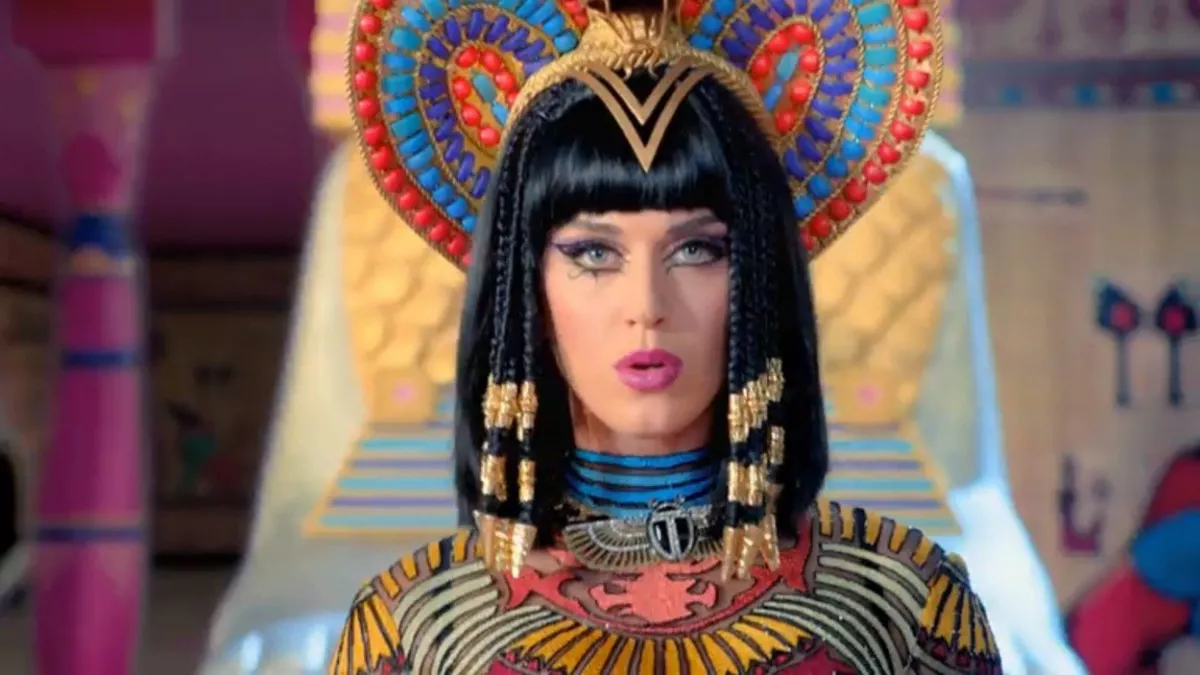 Katty Perry lopta az egyik leghíresebb dalát! Itt az eredeti - Videó