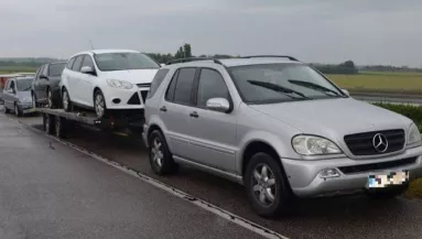 Hihetetlen járműkaravánt csíptek el a csongrádi rendőrök! - Fotók