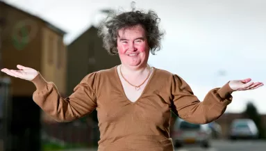 10 éve tűnt fel a tehetségkutatóban, így néz ki ma Susan Boyle! - Fotók