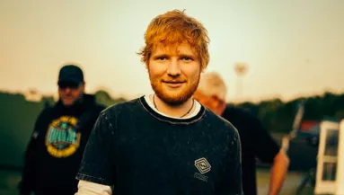 Sokkot kaptak a rajongók: szomorú hírt közölt Ed Sheeran!