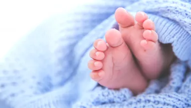 Fotóval jelentette be - Babát vár a gyönyörű magyar színésznő